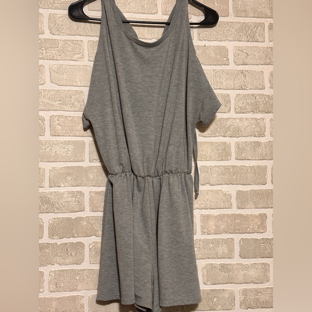 Moon Kiss Gray Open Shoulder Romper M Soft Lounge